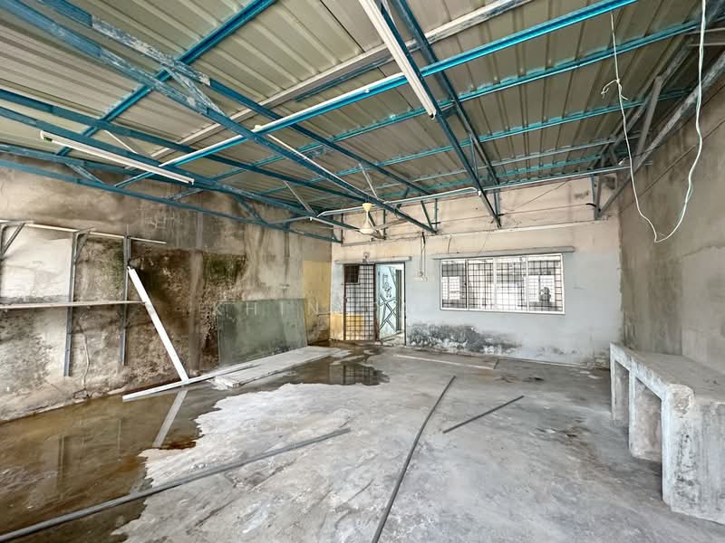 Shop for Rent in Taman Cheng Baru (Cheng) - Khin Fai . - Interior - PropertyGuru.com.my