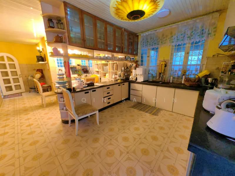 Bungalow House for Sale in Taman Melawati (Ulu Kelang) - Shiqin Saidin - Kitchen - PropertyGuru.com.my