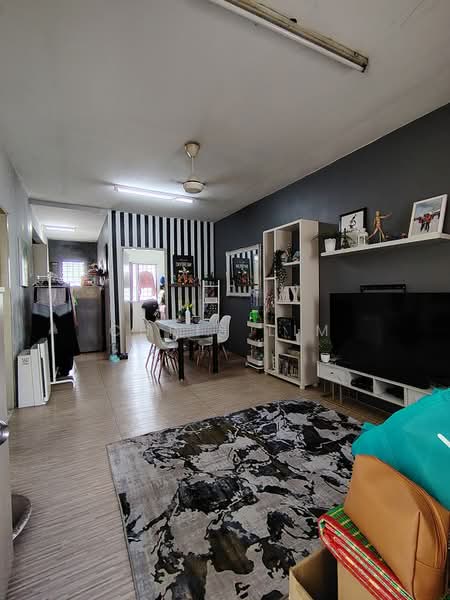 Pangsapuri untuk Dijual di Pangsapuri Permai - Chris Lim - Living Room - PropertyGuru.com.my