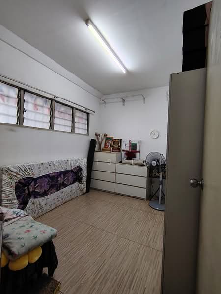 Pangsapuri untuk Dijual di Pangsapuri Permai - Chris Lim - Bedroom - PropertyGuru.com.my