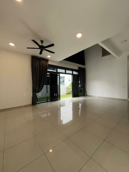Rumah Berkembar untuk Disewa di Eco Ardence (Setia Alam) - Terence Lee - Living Room - PropertyGuru.com.my