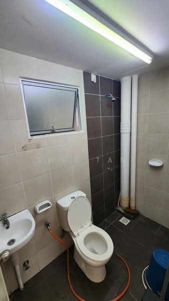 Apartment for Rent at De Bayu Apartment - Shue Tan - Bathroom - PropertyGuru.com.my