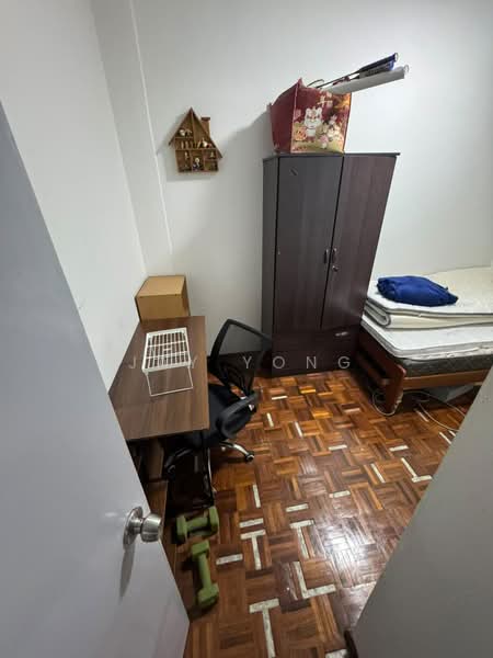 Pangsapuri untuk Dijual di saujana apartment - Jay Yong - Bedroom - PropertyGuru.com.my