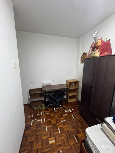 Pangsapuri untuk Dijual di saujana apartment - Jay Yong - Study - PropertyGuru.com.my