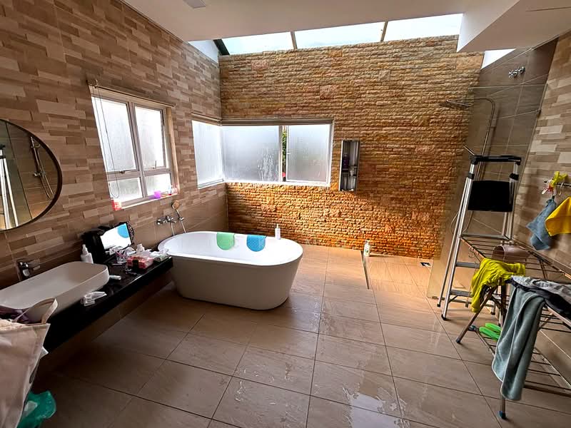 Semi-Detached House for Sale in Damansara Legenda (Petaling Jaya) - Nick Mok - Bathroom - PropertyGuru.com.my
