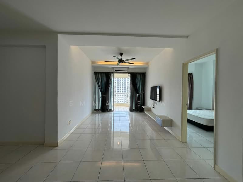 Kondominium untuk Disewa di Gold Coast Resort Condominium - Emma Seow - Living Room - PropertyGuru.com.my