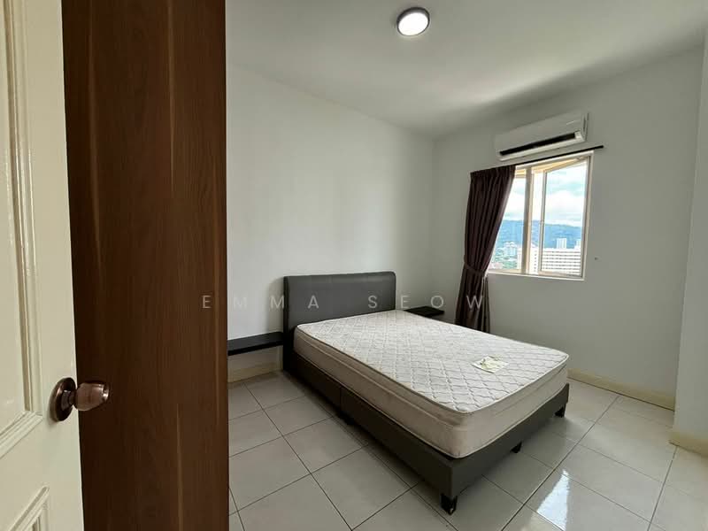 Kondominium untuk Disewa di Gold Coast Resort Condominium - Emma Seow - Bedroom - PropertyGuru.com.my