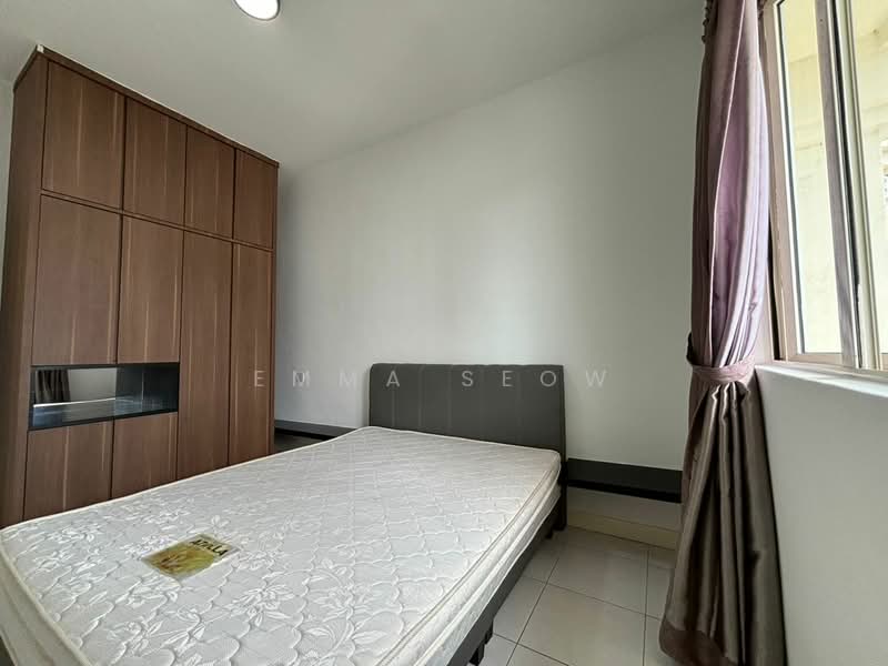 Kondominium untuk Disewa di Gold Coast Resort Condominium - Emma Seow - Bedroom - PropertyGuru.com.my