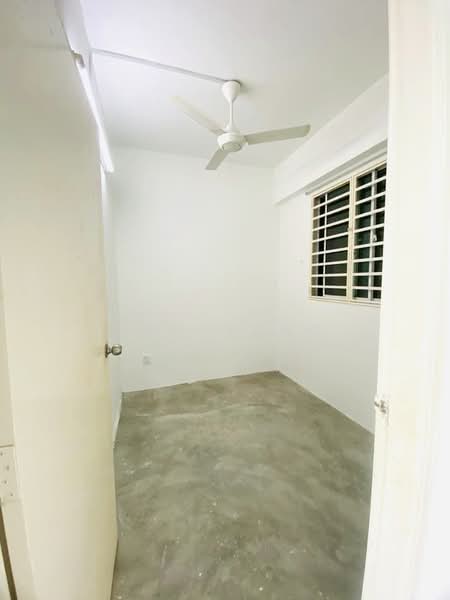 Pangsapuri untuk Dijual di Skyridge Apartment - Kah Yang - Interior - PropertyGuru.com.my