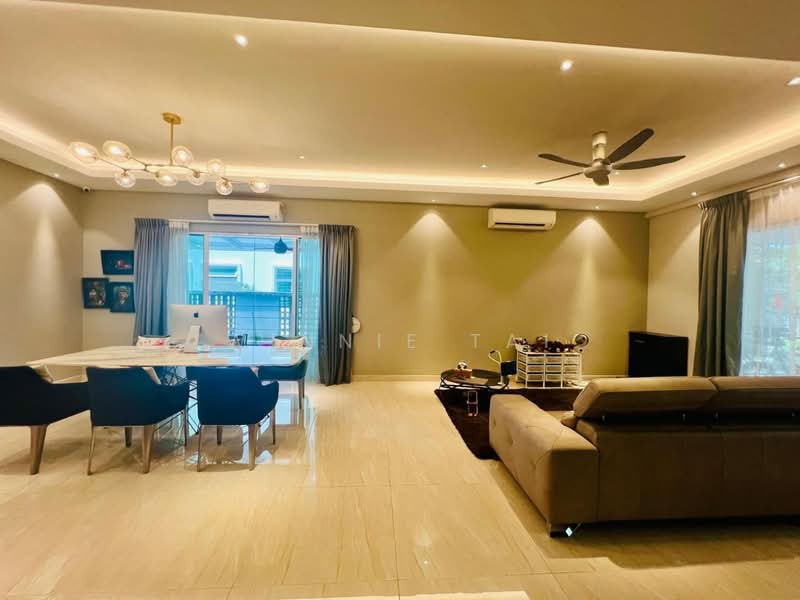 Bungalow House untuk Dijual di Taman Meranti Jaya (Puchong) - Winnie Tai - Living Room - PropertyGuru.com.my