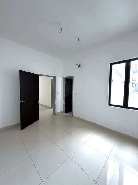 Cluster House for Sale in Taman Glenmarie (Johor Bahru) - Karl Lim - Interior - PropertyGuru.com.my