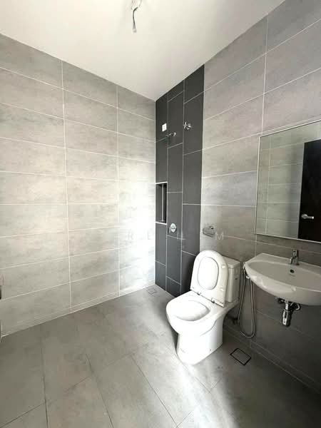 Cluster House for Sale in Taman Glenmarie (Johor Bahru) - Karl Lim - Bathroom - PropertyGuru.com.my