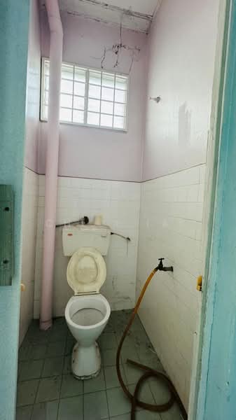 Shop / Office for Rent in Taman Indah (Pontian) - Chloe Lai - Bathroom - PropertyGuru.com.my