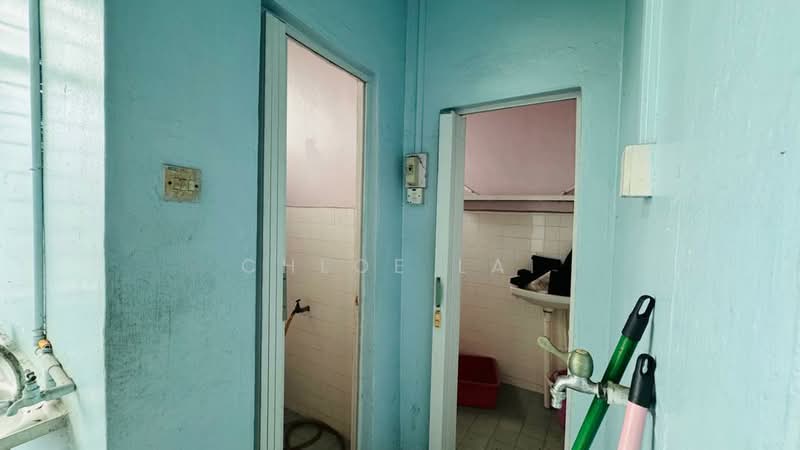 Shop / Office for Rent in Taman Indah (Pontian) - Chloe Lai - Bathroom - PropertyGuru.com.my