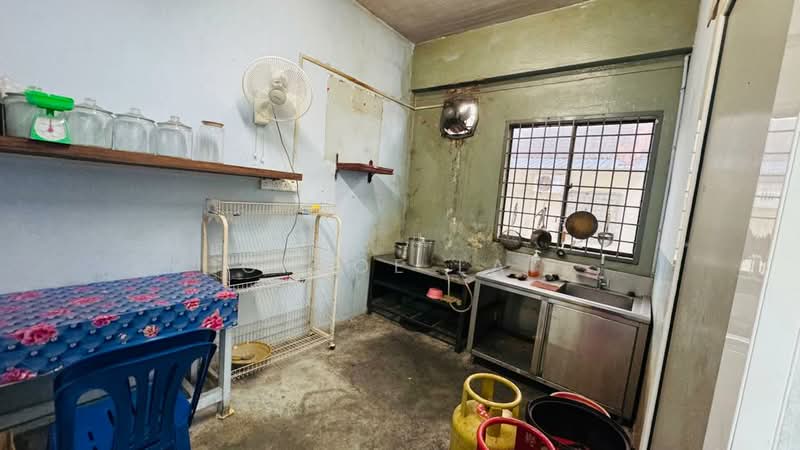 Shop / Office for Rent in Taman Indah (Pontian) - Chloe Lai - Kitchen - PropertyGuru.com.my