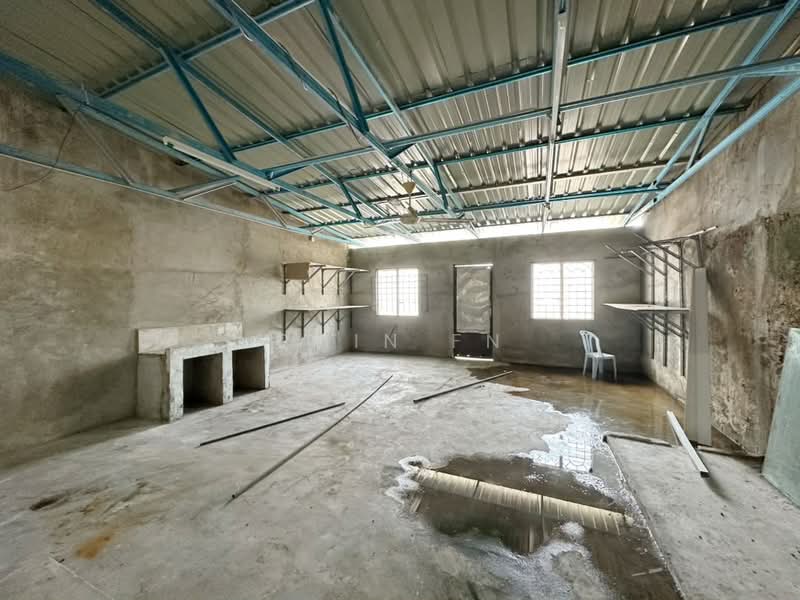 Shop for Rent in Taman Cheng Baru (Cheng) - CHIN FN - Interior - PropertyGuru.com.my