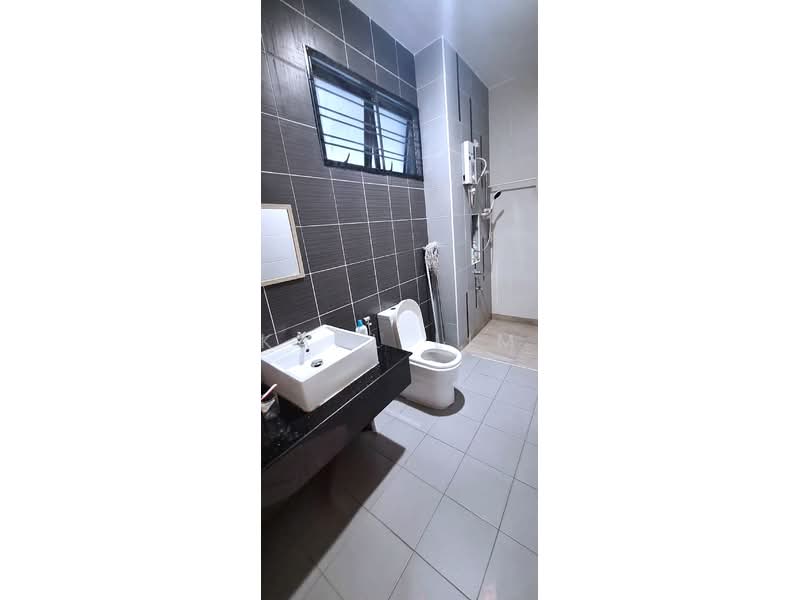 Semi-Detached House for Sale in Taman Nusa Idaman (Iskandar Puteri (Nusajaya)) - Karl Lim - Bathroom - PropertyGuru.com.my