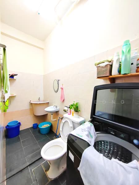 3-storey Terraced House for Sale in Ayer Itam (Penang) - Pauline Cheong - Bathroom - PropertyGuru.com.my