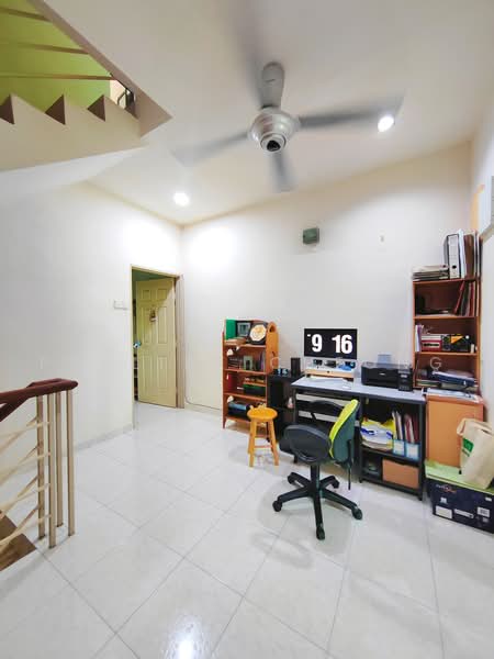 3-storey Terraced House for Sale in Ayer Itam (Penang) - Pauline Cheong - Study - PropertyGuru.com.my