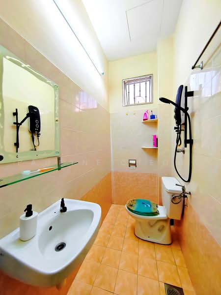 3-storey Terraced House for Sale in Ayer Itam (Penang) - Pauline Cheong - Bathroom - PropertyGuru.com.my