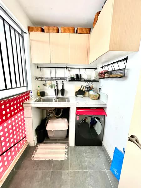 Condominium for Sale at Lake Point Residence - Firdaus N - Kitchen - PropertyGuru.com.my