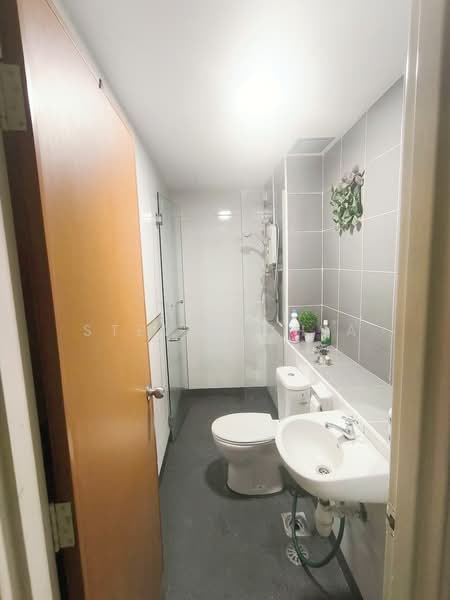 Service Residence for Sale at Sky Gardens Residences - Stella Chia - Bathroom - PropertyGuru.com.my