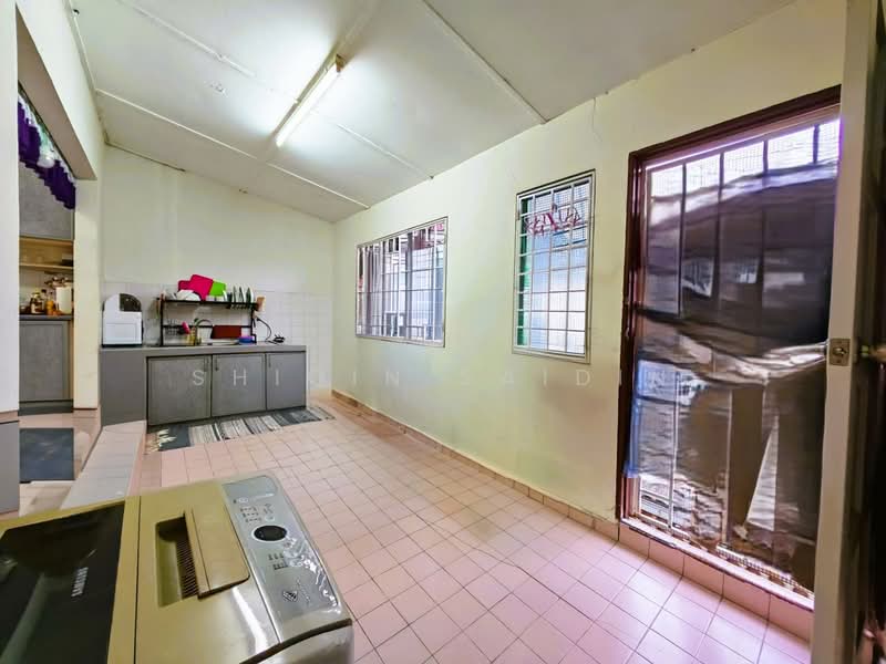 Rumah Teres 1-Tingkat untuk Dijual di Taman Keramat (Ulu Kelang) - Shiqin Saidin - Kitchen - PropertyGuru.com.my