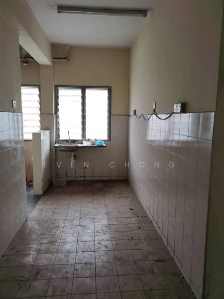 Apartment for Sale at Pangsapuri Putra Raya - Even Chong - Kitchen - PropertyGuru.com.my