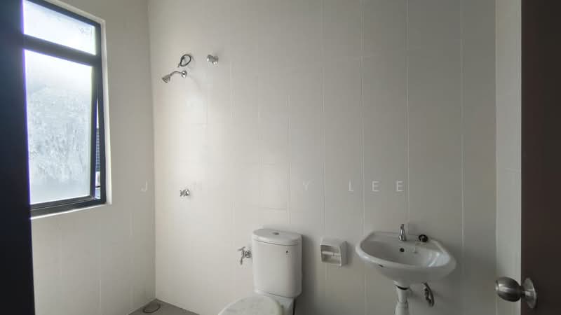 Terraced House for Sale in Kajang East (Semenyih) - Juneway Lee - Bathroom - PropertyGuru.com.my