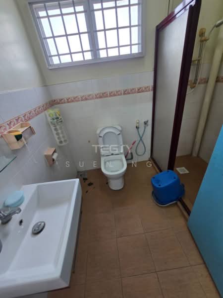 Rumah Teres 2-Tingkat untuk Disewa di Shah Alam (Selangor) - Suen Ng - Bathroom - PropertyGuru.com.my