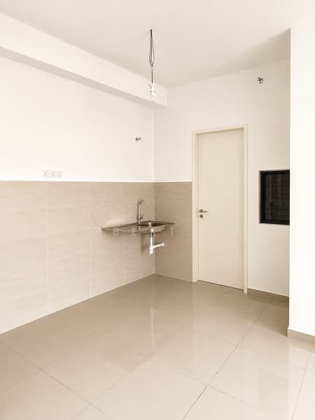 Service Residence for Sale at D'Clover Residences - Albert Ho - Kitchen - PropertyGuru.com.my