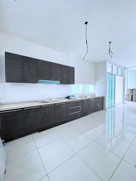 Semi-Detached House for Sale in Taman Seri Austin (Tebrau) - Karl Lim - Kitchen - PropertyGuru.com.my