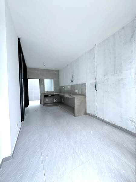 Semi-Detached House for Sale in Taman Seri Austin (Tebrau) - Karl Lim - Kitchen - PropertyGuru.com.my