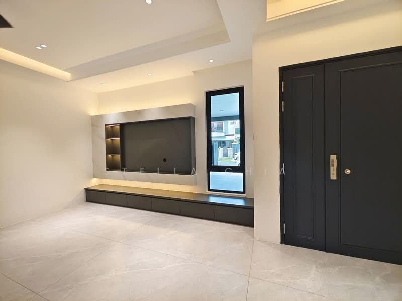 2-storey Terraced House for Sale in Taman Perling (Perling) - Stella Chia - Living Room - PropertyGuru.com.my