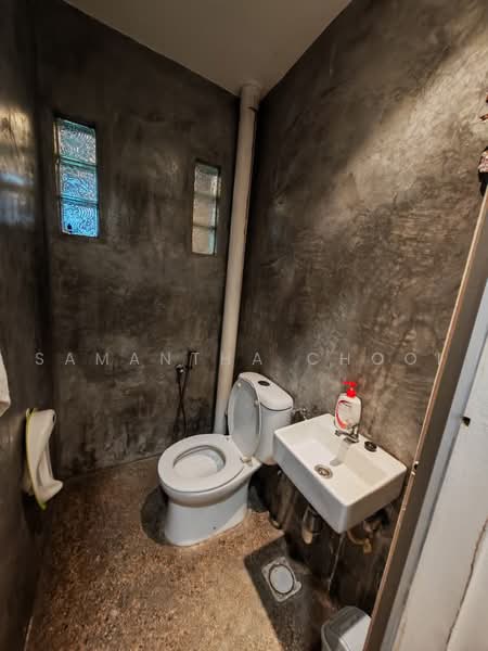 2-storey Terraced House for Sale in SS19 (Subang Jaya) - Samantha Chooi - Bathroom - PropertyGuru.com.my