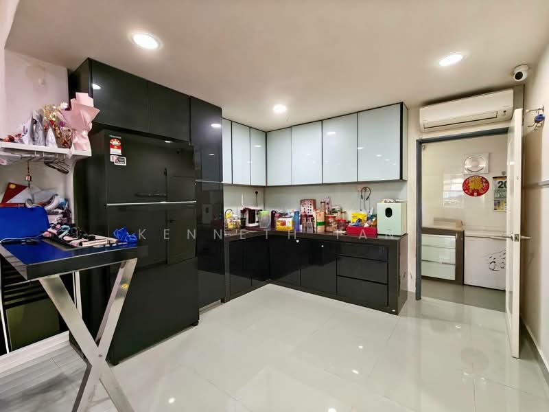 Rumah Teres untuk Dijual di Taman Impian Emas (Skudai) - Kenneth Tan - Kitchen - PropertyGuru.com.my