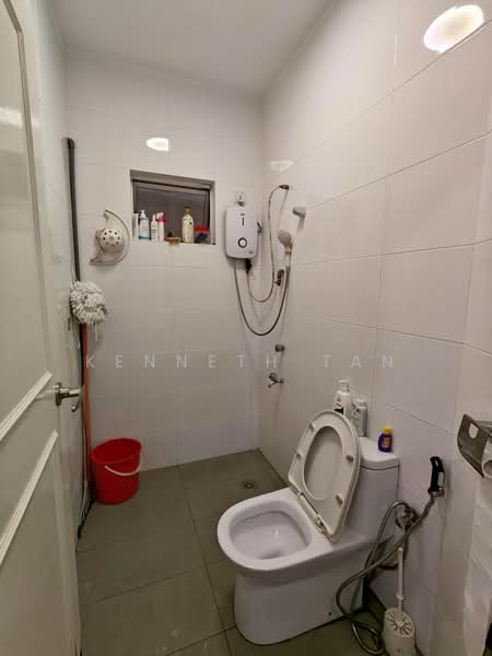 Rumah Teres untuk Dijual di Taman Impian Emas (Skudai) - Kenneth Tan - Bathroom - PropertyGuru.com.my