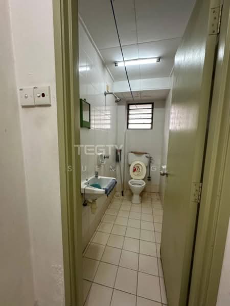 Apartment for Rent at Pangsapuri Randa - Suen Ng - Bathroom - PropertyGuru.com.my
