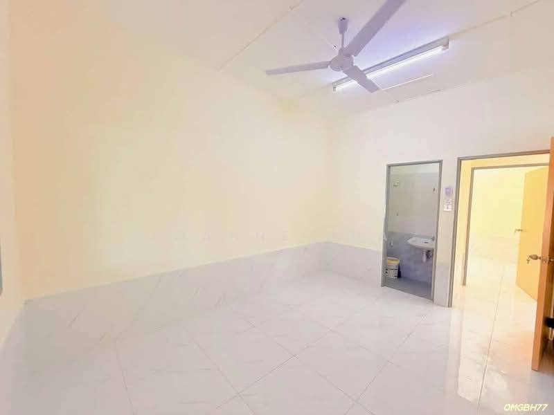 Rumah Teres 1-Tingkat untuk Dijual di Klang (Selangor) - Joanne Pua - Bathroom - PropertyGuru.com.my