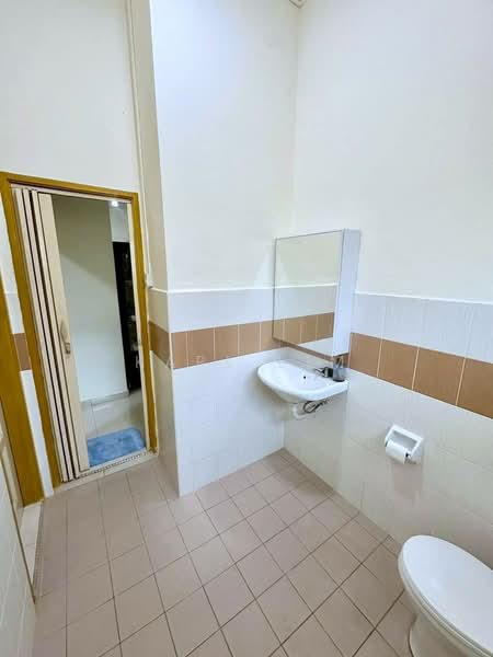 Semi-Detached House for Sale in Taman Nusa Idaman (Iskandar Puteri (Nusajaya)) - Karl Lim - Bathroom - PropertyGuru.com.my