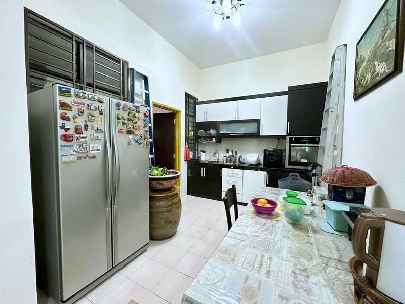 Semi-Detached House for Sale in Taman Nusa Idaman (Iskandar Puteri (Nusajaya)) - Karl Lim - Kitchen - PropertyGuru.com.my