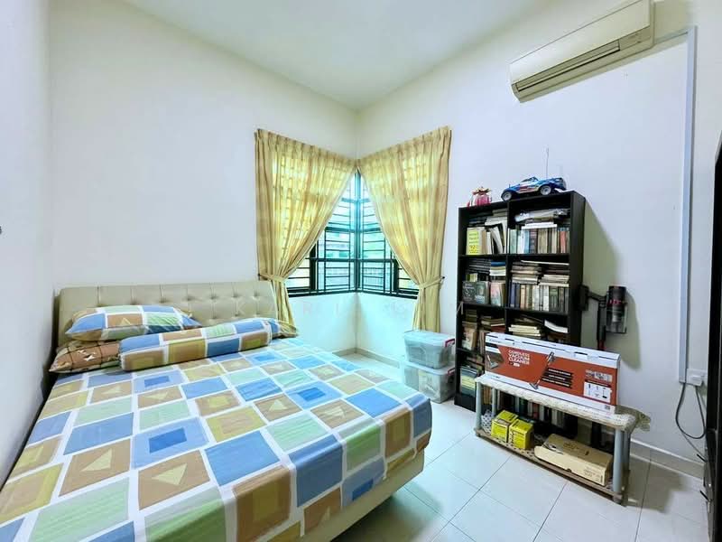 Semi-Detached House for Sale in Taman Nusa Idaman (Iskandar Puteri (Nusajaya)) - Karl Lim - Bedroom - PropertyGuru.com.my