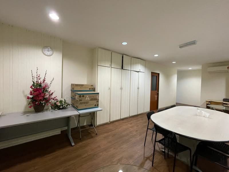 Shop / Office untuk Dijual di Jalan Klang Lama (Old Klang Road) (Kuala Lumpur) - Clarisse T - Interior - PropertyGuru.com.my