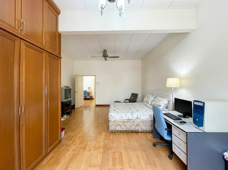 Rumah Teres 2-Tingkat untuk Dijual di Bukit Jelutong (Shah Alam) - Firdaus N - Bedroom - PropertyGuru.com.my