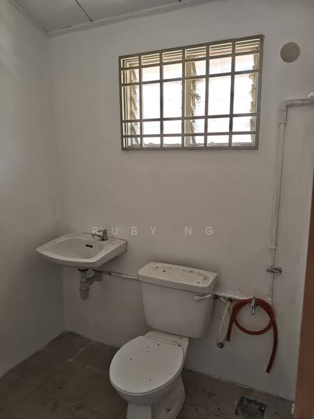 Rumah Teres untuk Disewa di Bandar Botanic (Klang) - Ruby Ng - Bathroom - PropertyGuru.com.my