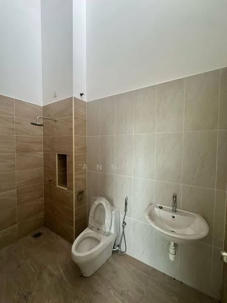 Rumah Kluster untuk Dijual di Iskandar Puteri (Nusajaya) (Johor) - Ann . - Bathroom - PropertyGuru.com.my