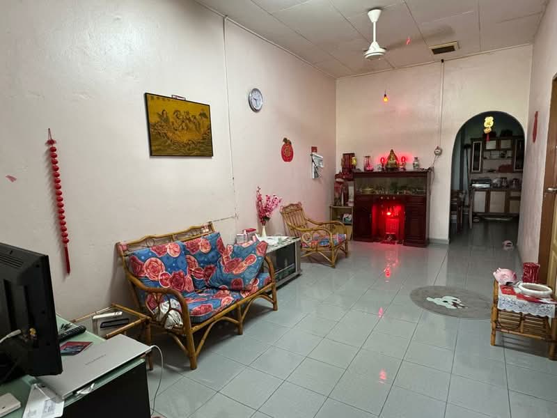 Rumah Teres 1-Tingkat untuk Dijual di Simpang Empat (Kedah) - CE Goh - Living Room - PropertyGuru.com.my