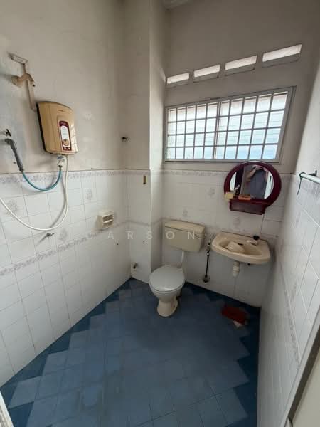Rumah Berkembar untuk Dijual di Taman Delima 2 (Tebrau) - Carson . - Bathroom - PropertyGuru.com.my