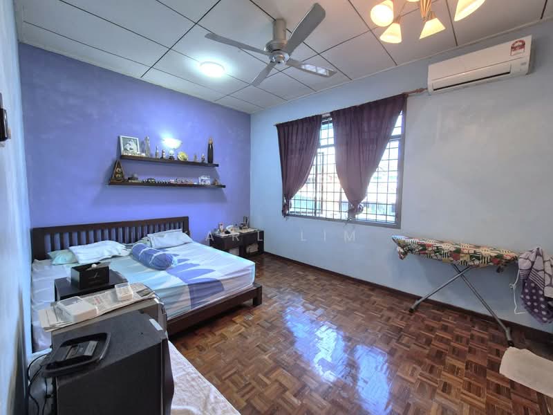 2-storey Terraced House for Sale in Taman Desa Tebrau (Tebrau) - Karl Lim - Bedroom - PropertyGuru.com.my