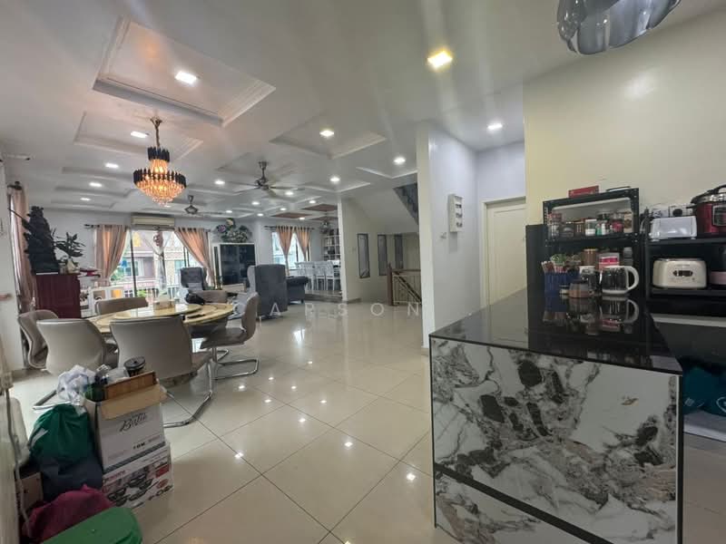 Cluster House for Sale in Taman Austin Heights (Tebrau) - Carson . - Living Room - PropertyGuru.com.my
